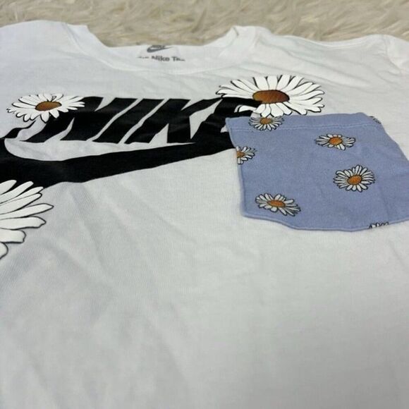 Nike Sportswear Essential Floral Daisy Shirt Mens Size Small White Streetwear - Picture 9 of 11